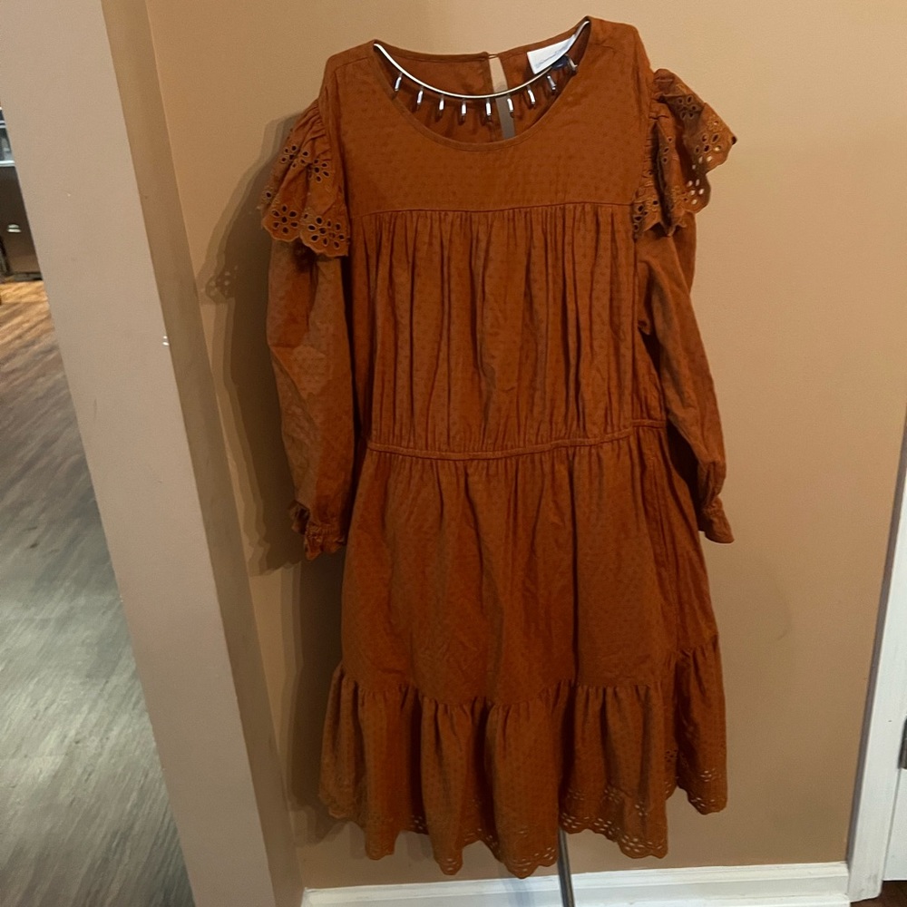NWOT Universal Thread, Ruffle Sleeved Dress - Picture 3 of 4